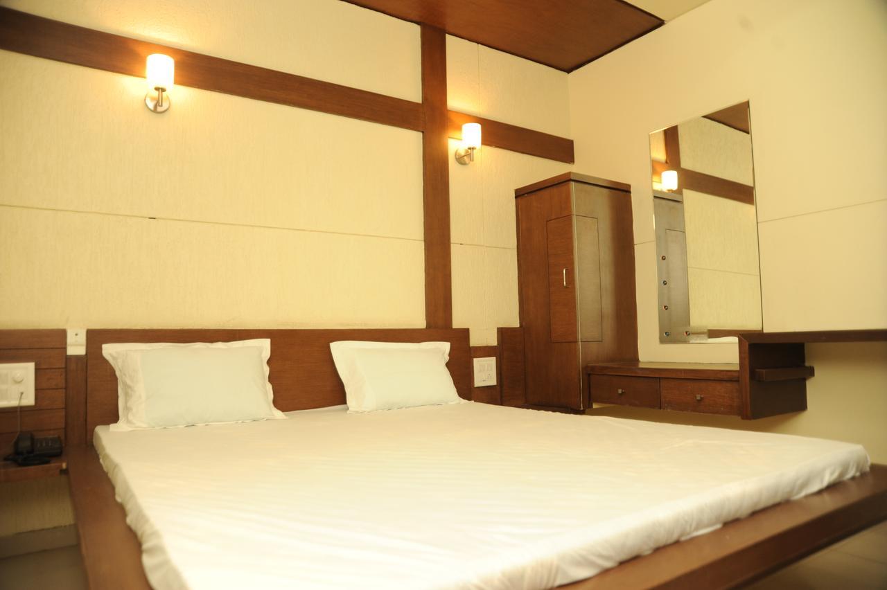 Tulsi Motel Nadiād Chambre photo