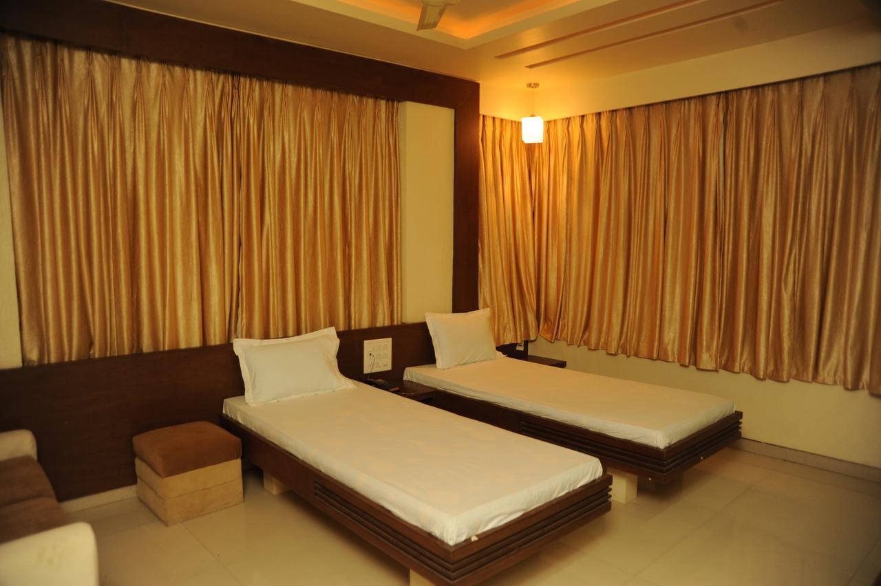 Tulsi Motel Nadiād Extérieur photo