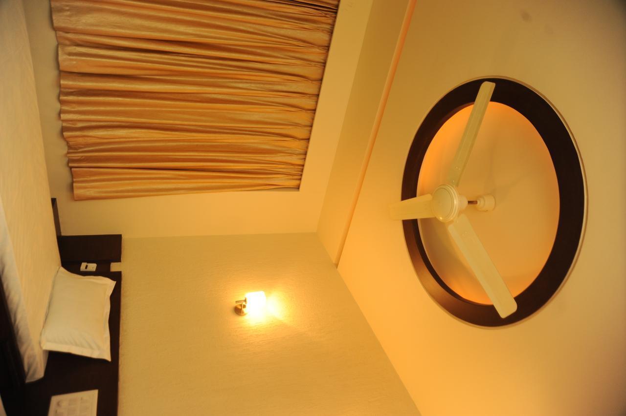 Tulsi Motel Nadiād Extérieur photo